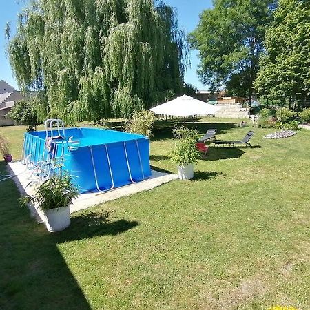 Maison Chaleureuse Et De Detente Avec Piscine Et Spa Chassemy ภายนอก รูปภาพ