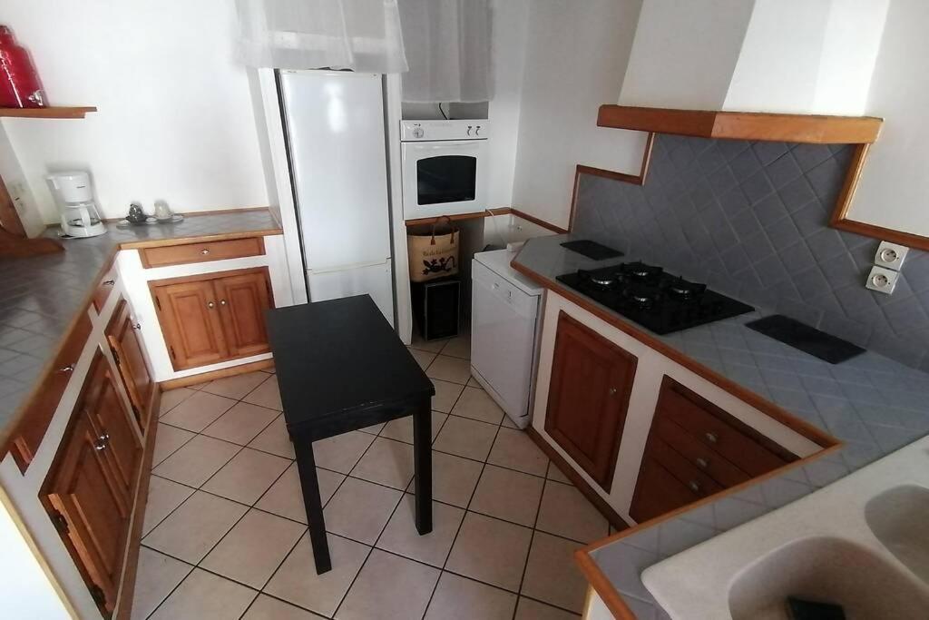 Maison Chaleureuse Et De Detente Avec Piscine Et Spa Chassemy ภายนอก รูปภาพ
