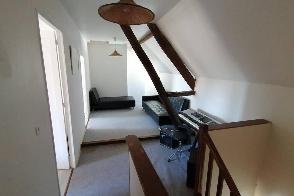 Maison Chaleureuse Et De Detente Avec Piscine Et Spa Chassemy ภายนอก รูปภาพ