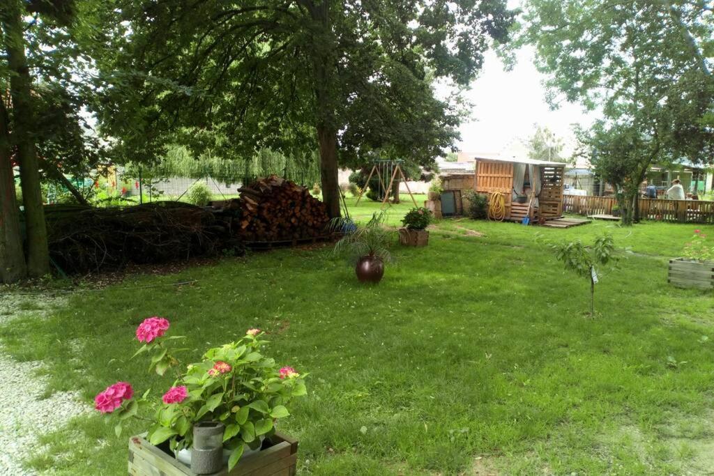 Maison Chaleureuse Et De Detente Avec Piscine Et Spa Chassemy ภายนอก รูปภาพ